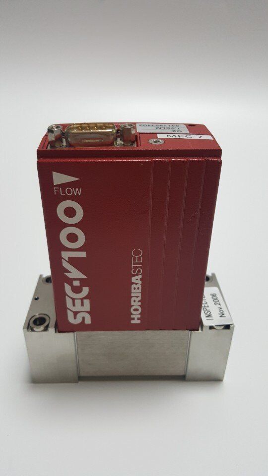 HORIBA STEC SEC-V110DM GAS O2 / 1.5SLM MASS FLOW CONTROLLER