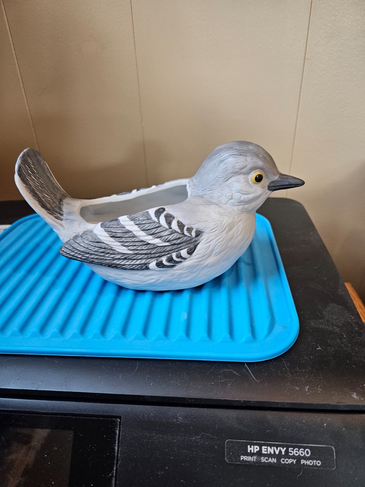 Porcelain bird planter from Mexico