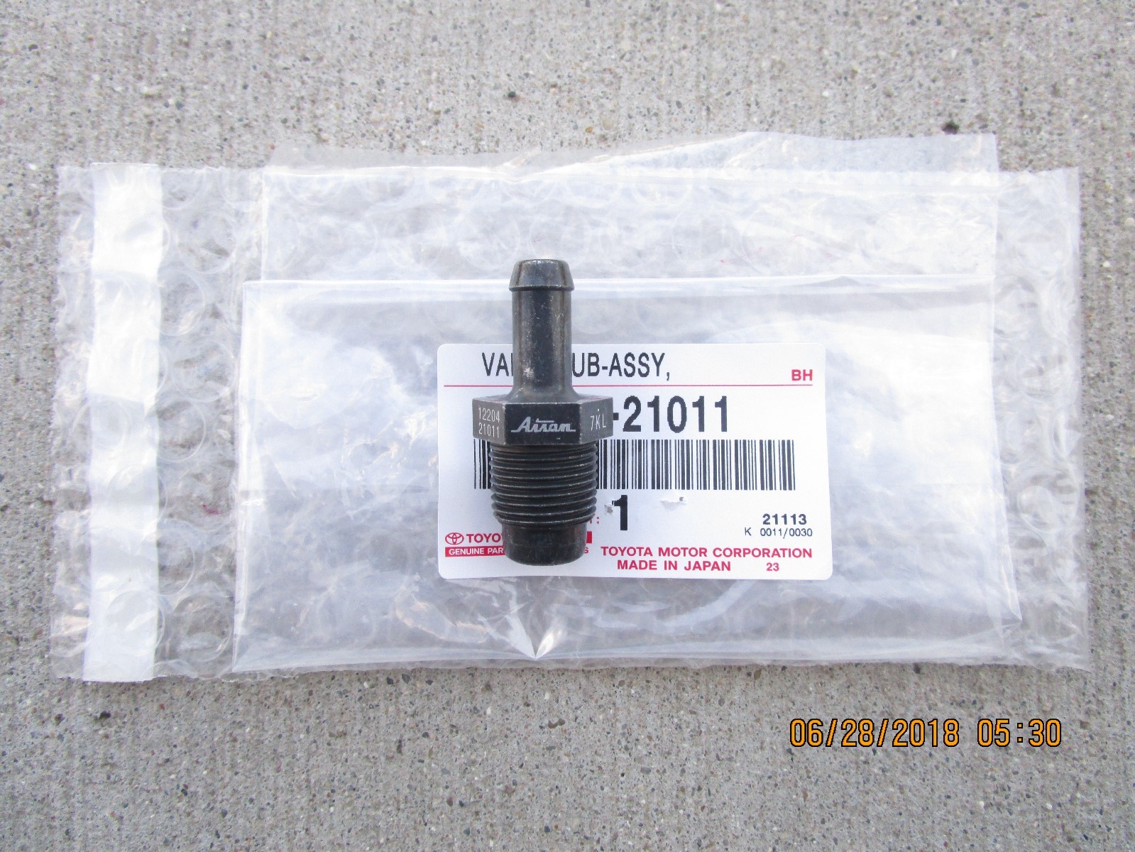 04 - 06 SCION XA 1.5L 4Cyl VENTILATION VALVE PCV SUB ASSEMBLY BRAND NEW