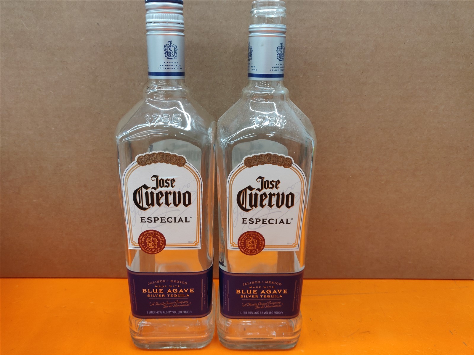 ⭐️⭐️⭐️⭐️⭐️ *Two* Empty 1L Jose Cuervo Silver Tequila Glass Craft/Display Bottle
