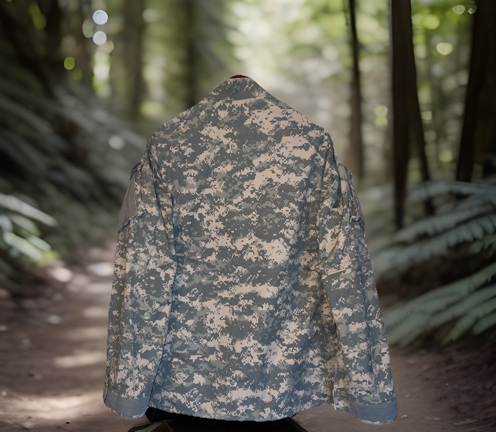US Army ACU Combat Jacket Medium Regular Digital Camo Ripstop 2000s Military