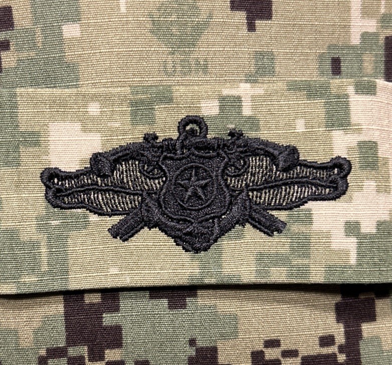 US Navy Senior Security Forces Specialist Badge NWU Type III Sew-On USN