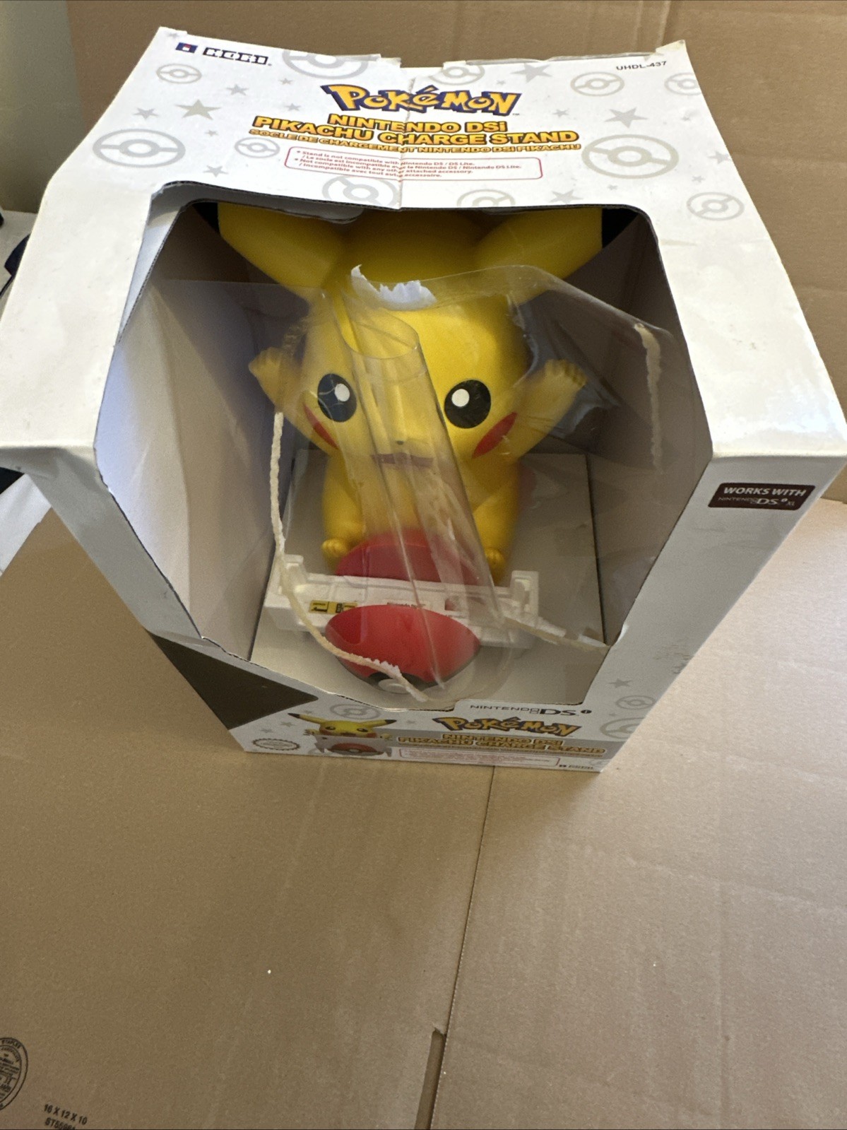 Pokémon Nintendo DSi Pikachu Charge Stand
