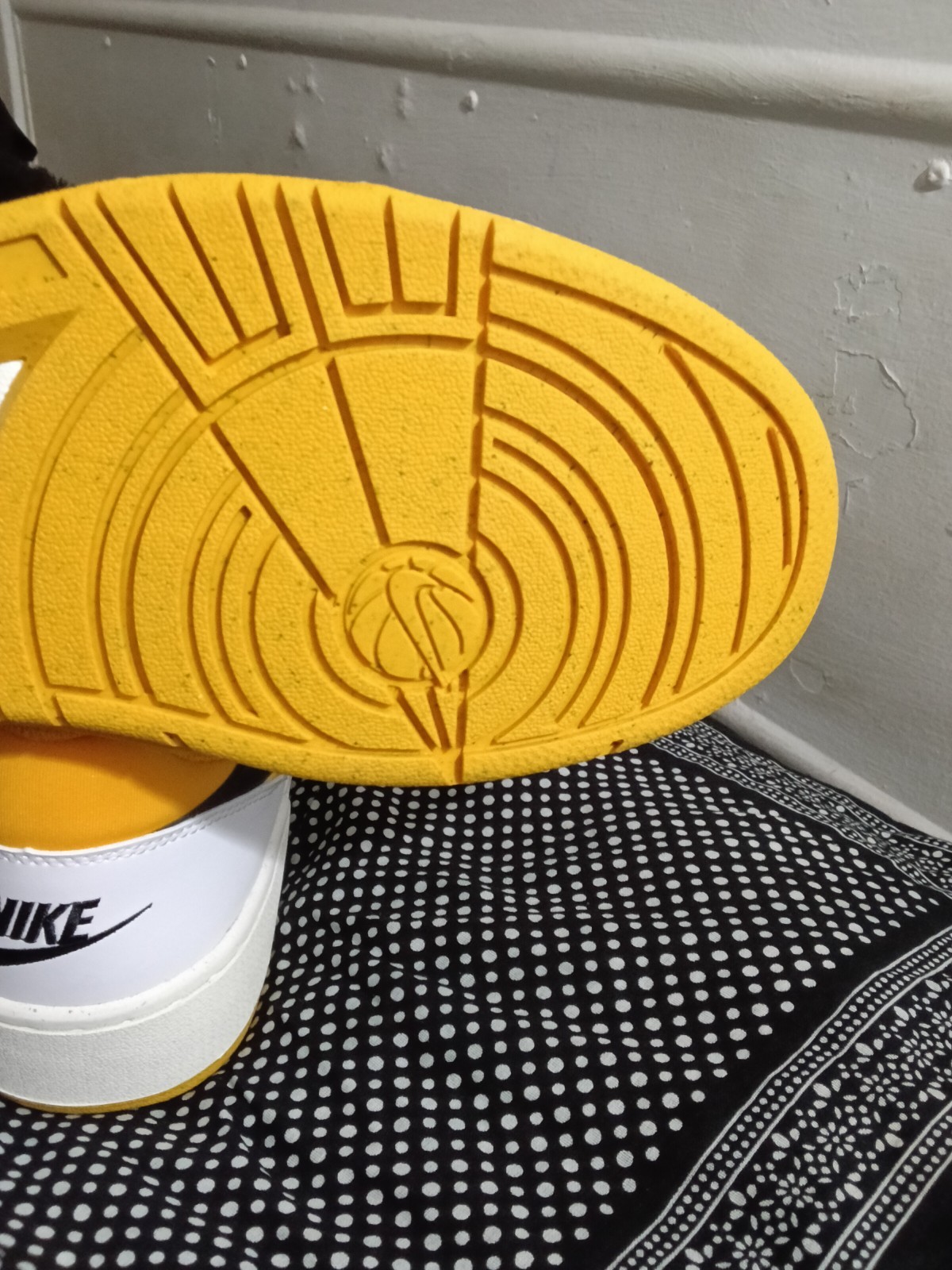 Nike Full Force Low White University Gold Size 12