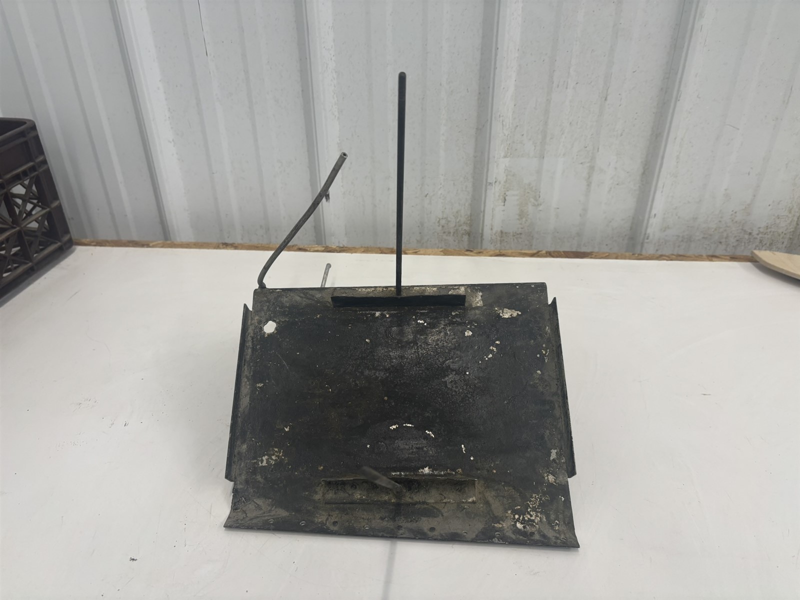 Luscombe Model 8 Battery Box Platform Mount Base Bracket 581084