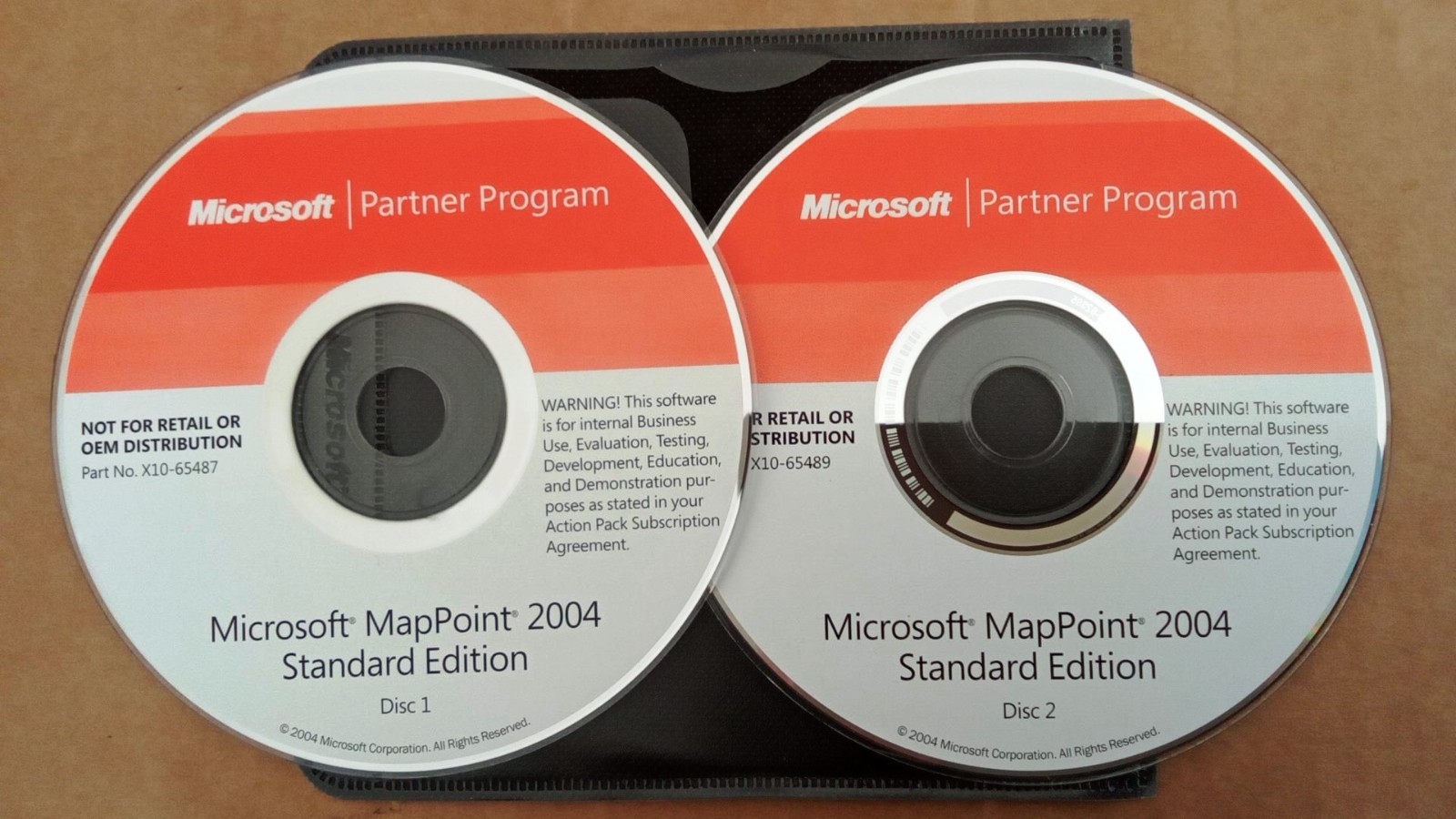 Microsoft MapPoint  2004 Standard North America Full Version CD Set w/ License