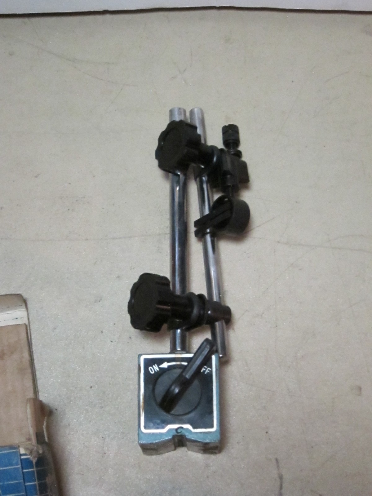 Magnetic Base WCZ-3E Dial Indicator Stand, Used