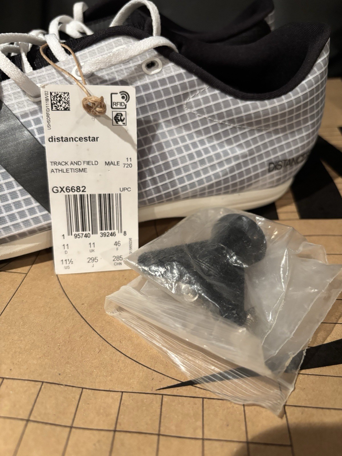 Adidas Men's Distancestar Track & Field Shoes Size 11.5 GX6682 White Black New