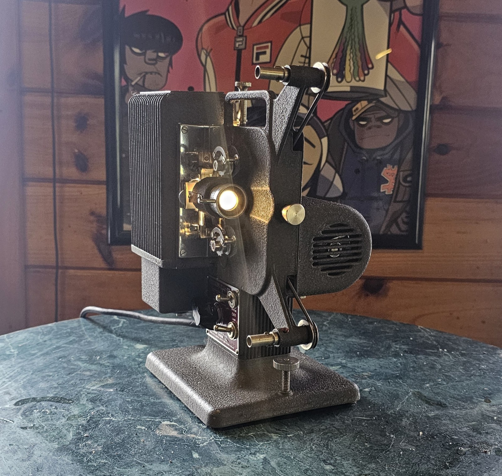Antique Kodascope Eight-33 8mm Film Projector w/Travel Case & Lamp 📽 Works VG+