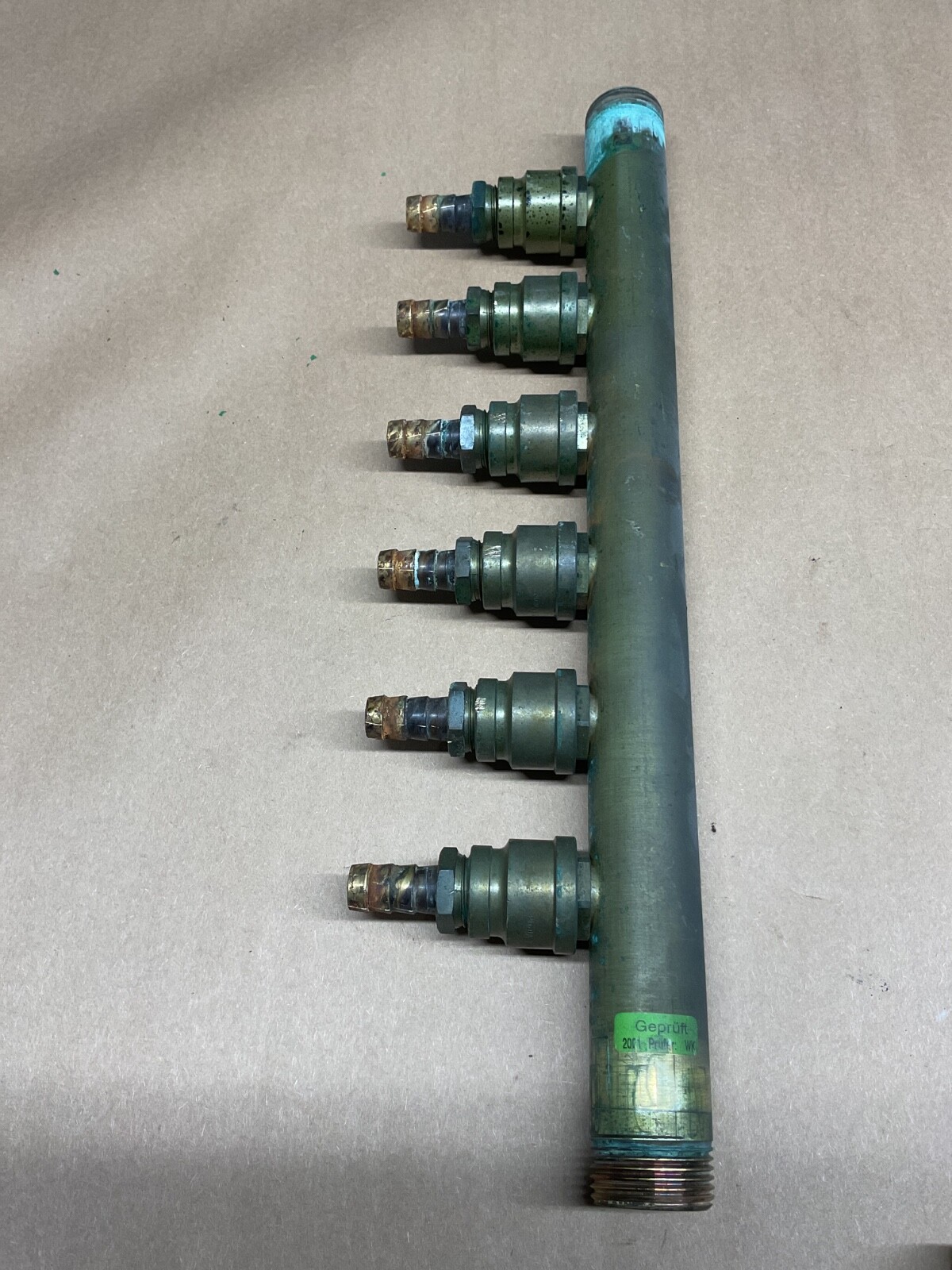UNBRANDED 6 PORT COPPER MANIFOLD 16” Length #4008E109PR6