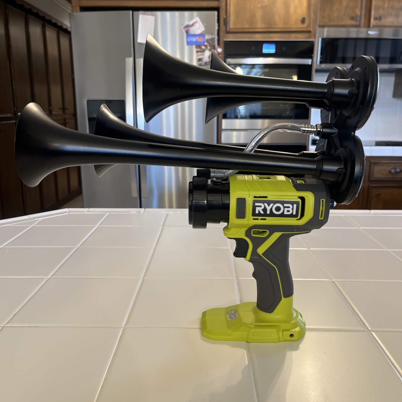 Ryobi 18V Drill Train 4-Horn Quad Black Air Trumpets Tool Only