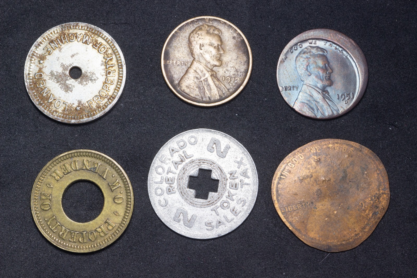 ✅  Nice set of 6 misc coins, tokens and whatever  ✅
