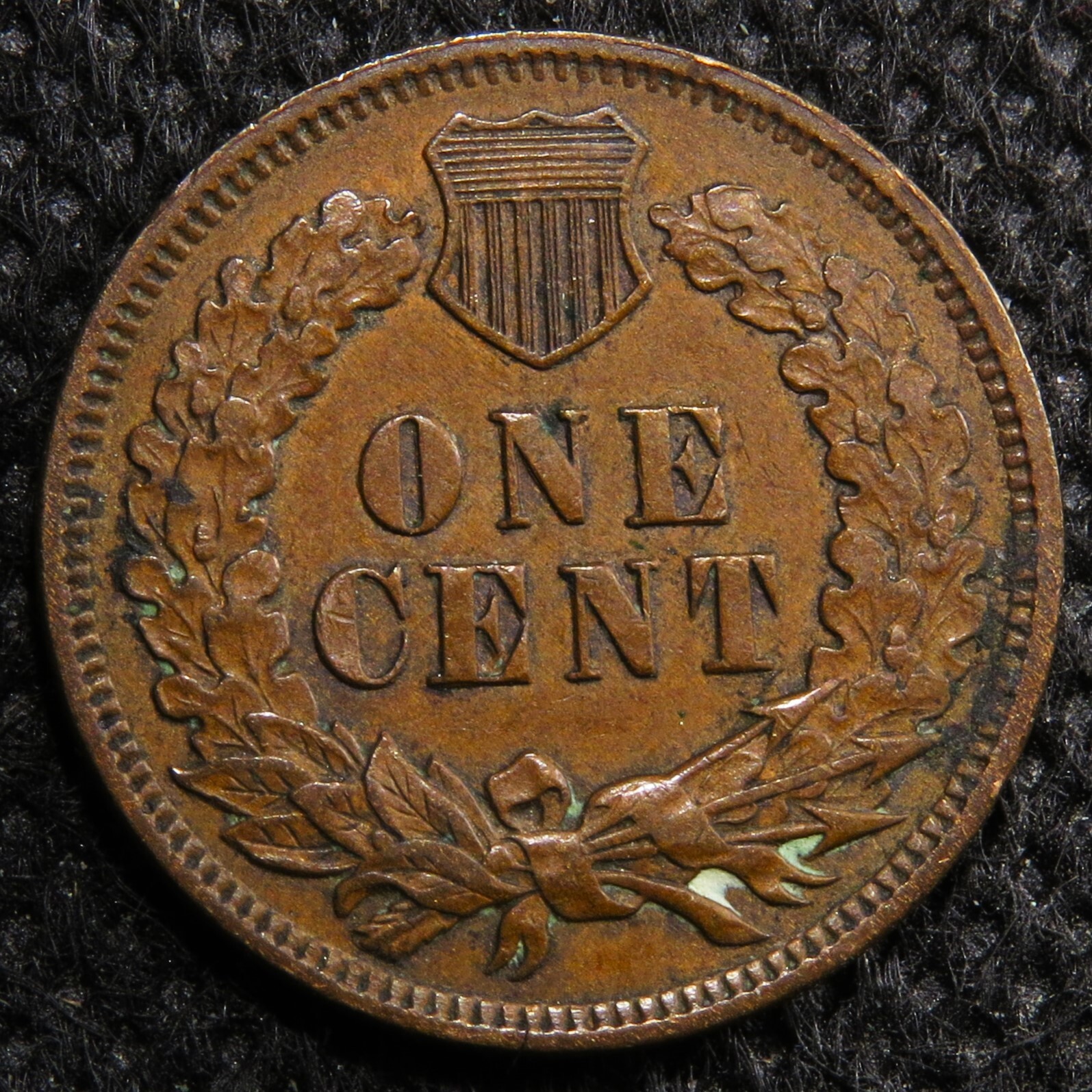 Almost Uncirculated 1905 Indian Head Cent showing full diamonds!