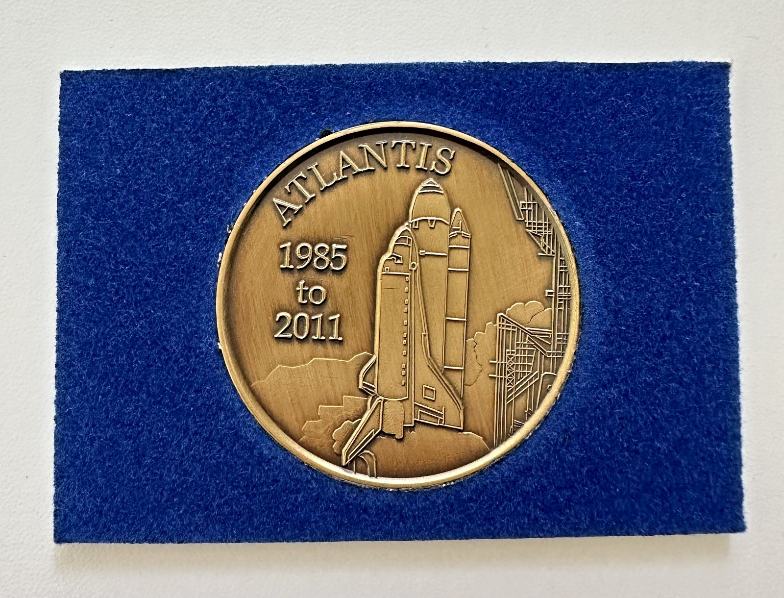 KSC Space Shuttle ATLANTIS 1985 to 2011 Commerative Coin - Mission accomplished