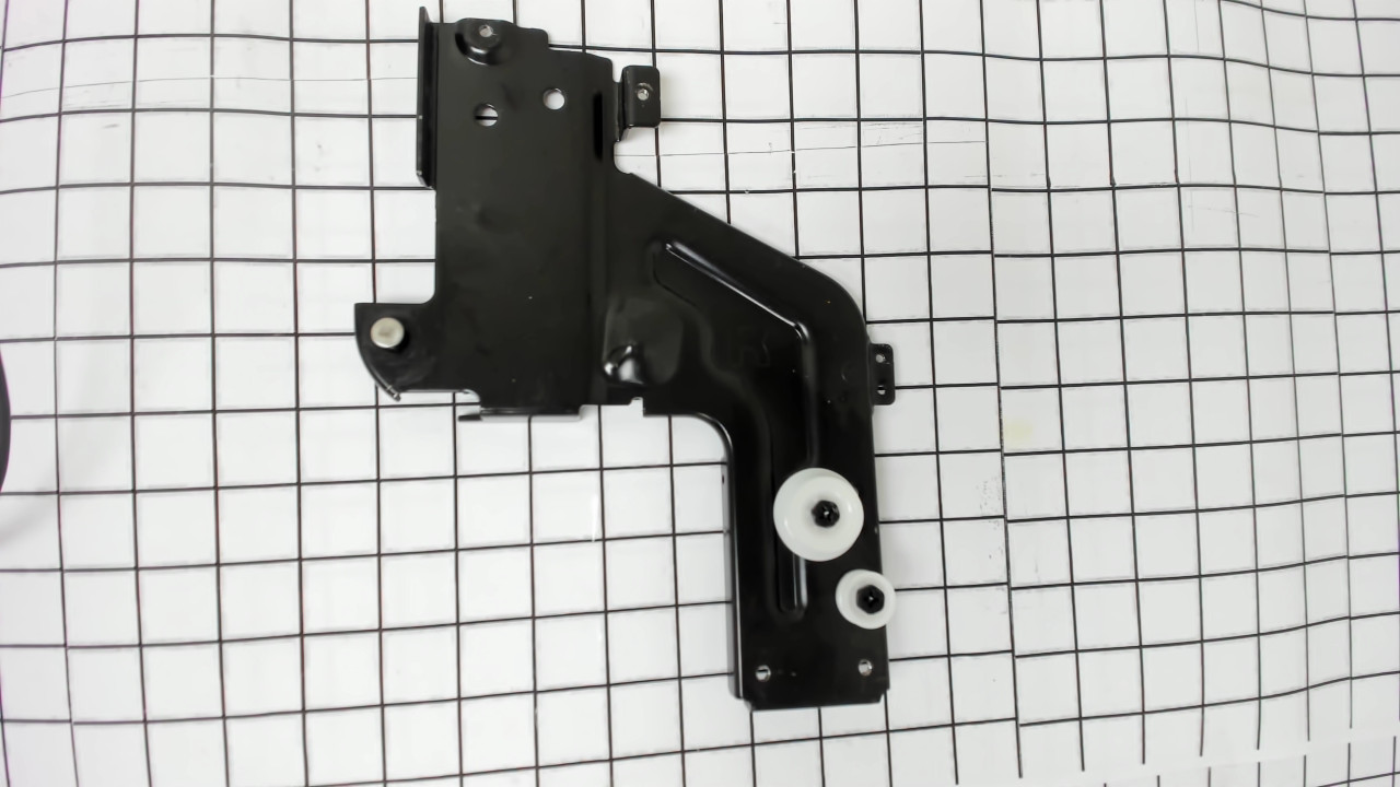 Right Support Hinge No Clip