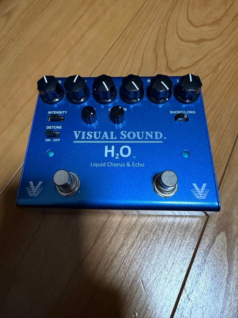 VISUAL SOUND H2O V3 Liquid Chorus & Echo 672425