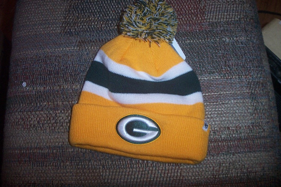 BRAND NEW Bridgestone Green Bay Packers Beanie Bobble Winter  hat deal