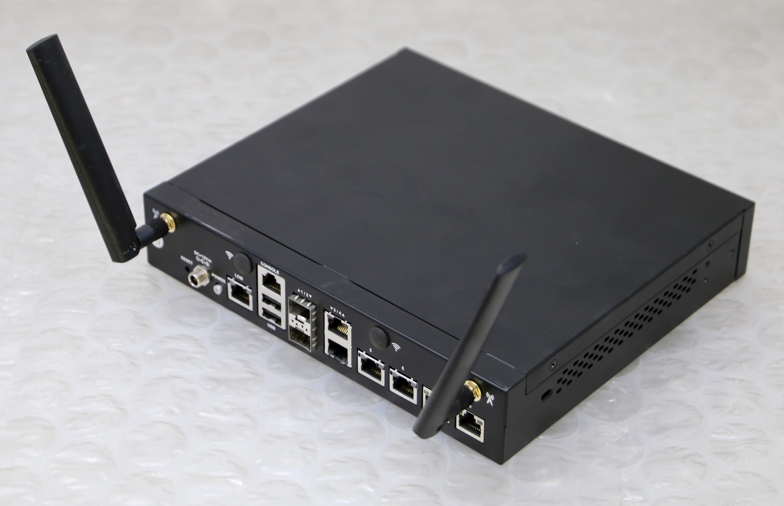 LANNER PUB7352-L03  - NCA-1515 Desktop Network Appliance vCPE/uCPE Edge Security