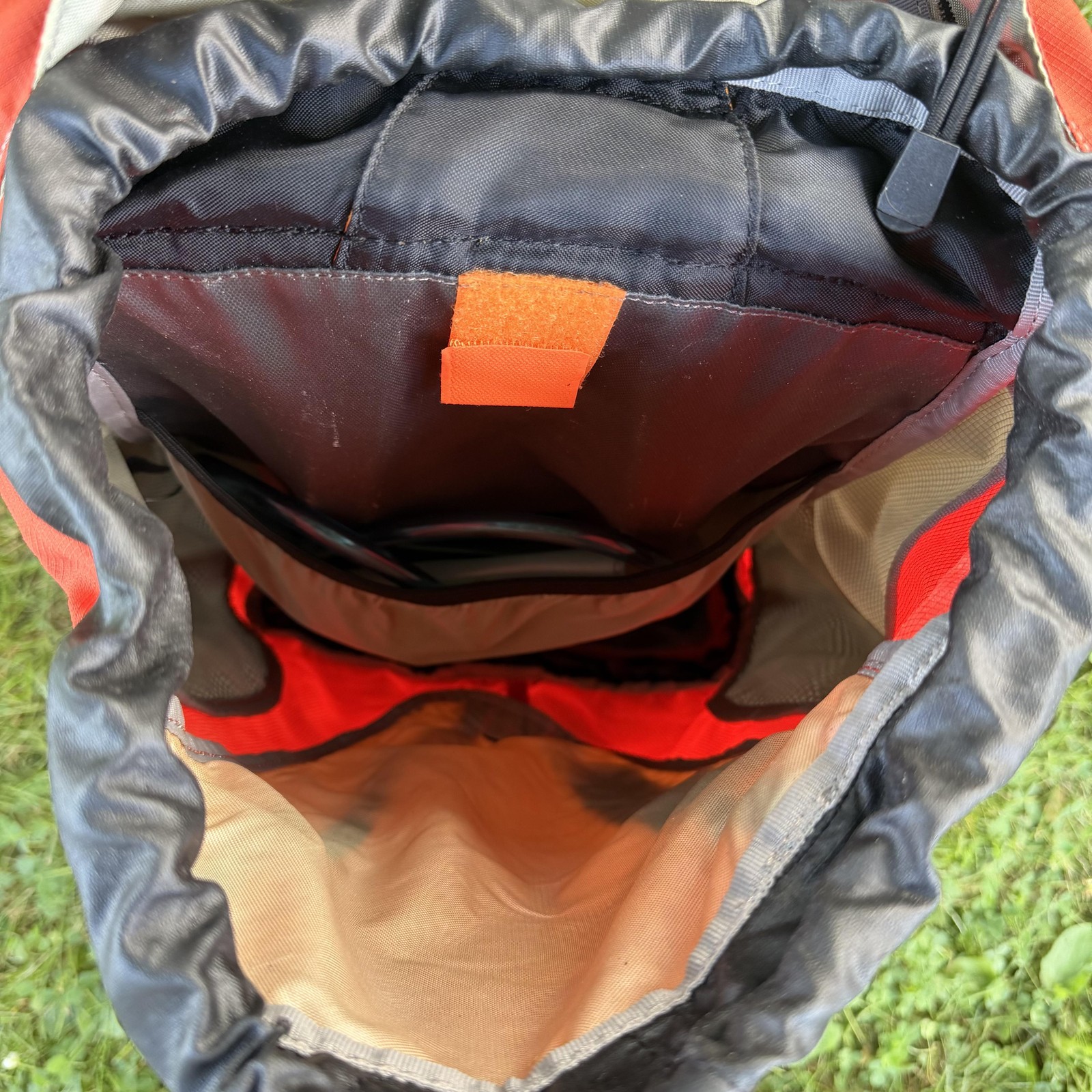 Deuter AC Lite 15 Hiking Backpack 15L Hydration Pack CamelBak 70 oz Rain Cover
