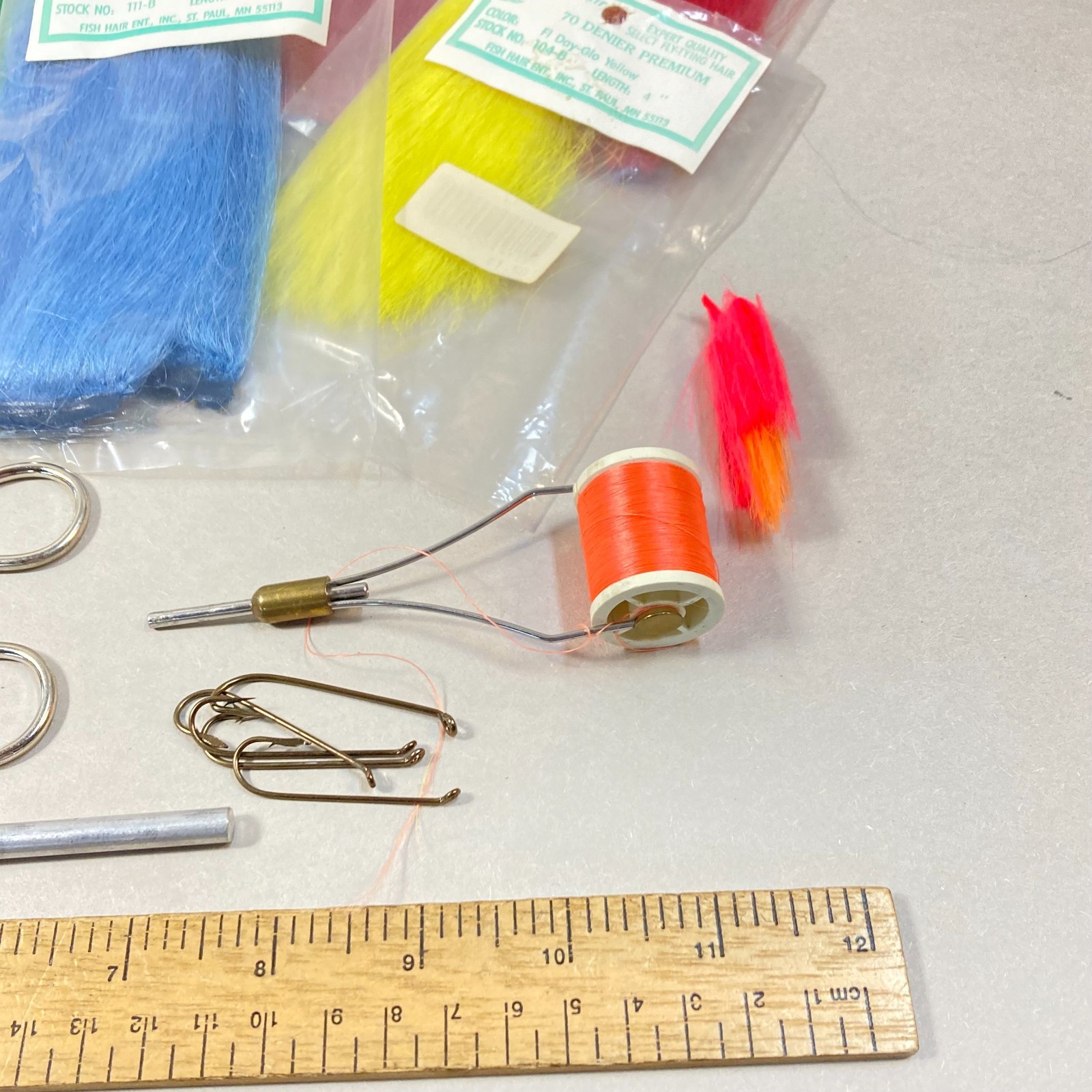 Fly Tying Supplies Materials Hair Feathers Scissors & Thread Holding Bobbin