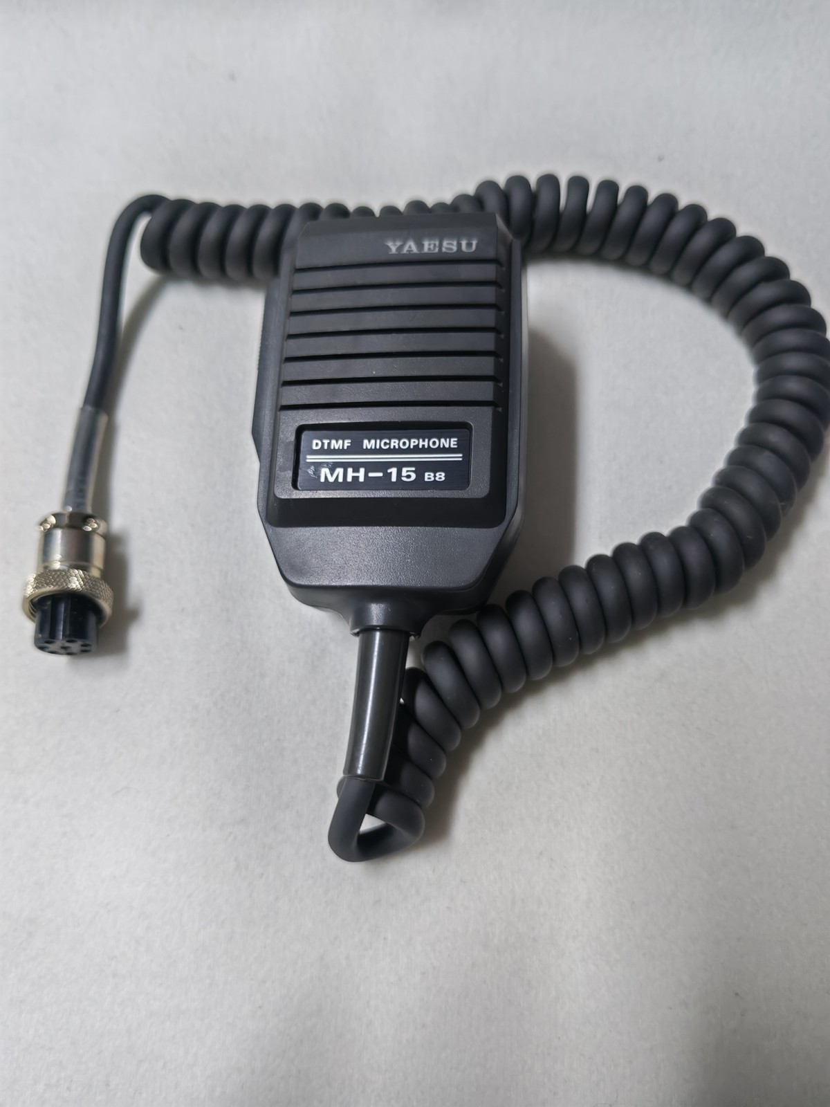 OEM Yaesu MH-15B8 Hand Mic for FTM-400XDR/FT-70DR/FT-60R/VX-6R - Universal