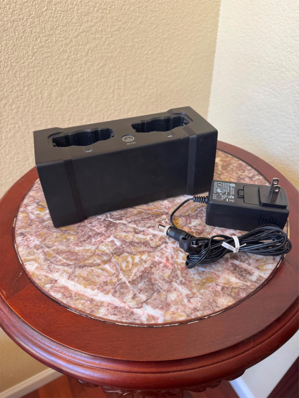 AKG CU 700 CU700 Digital Wireless Charging Unit For DHT 700 & DPT 700