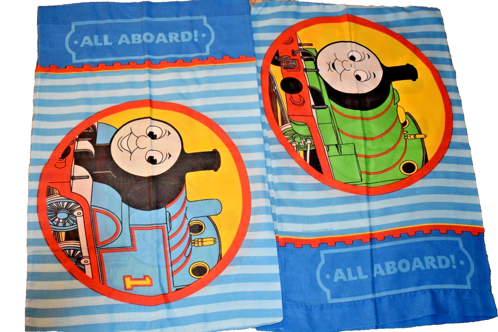 j9 !WOW! Set of 2 Vintage THOMAS the TANK ENGINE Pillow Case Cases Pair {Fabric}