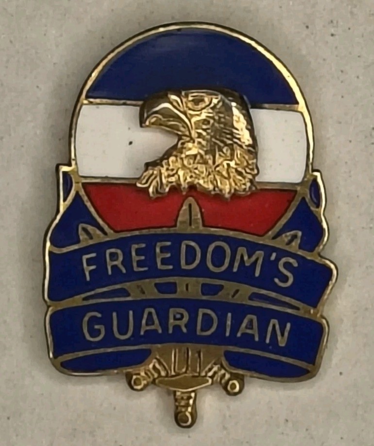 US Army Forces Command FORSCOM Distinctive Unit Insignia DUI Crest Pin Back