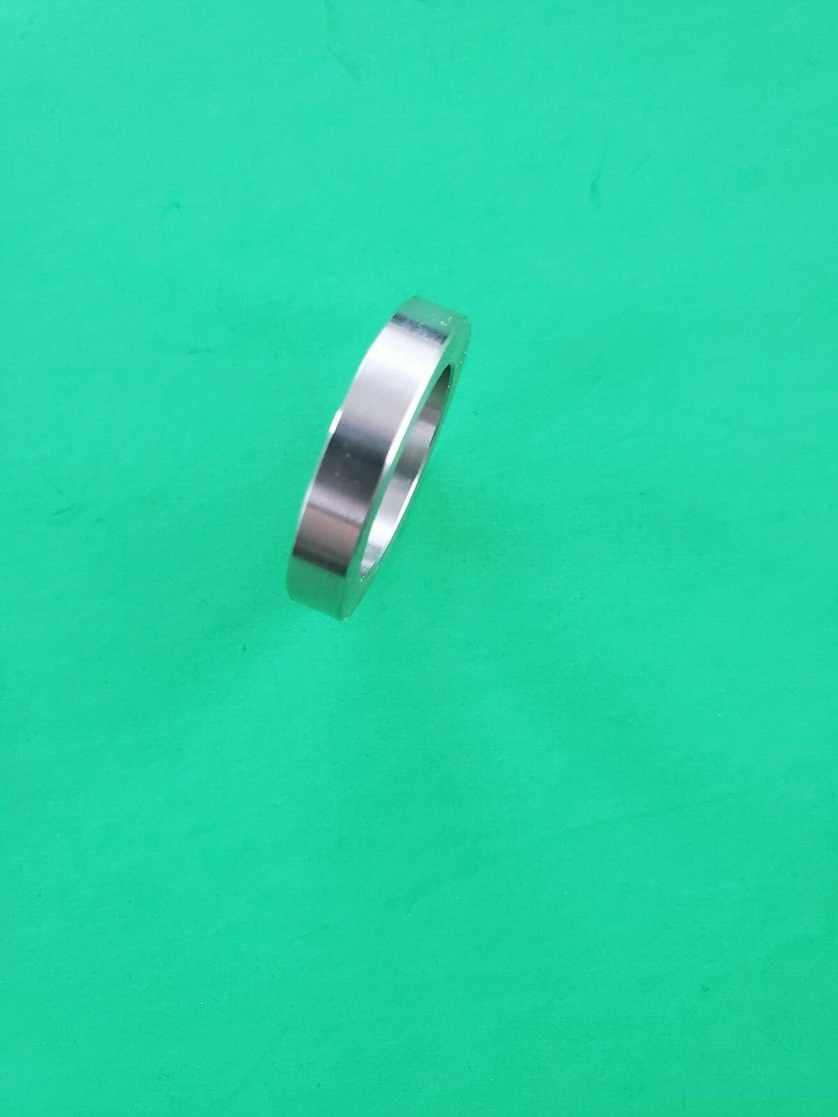 DUB bearing hub spacer for spinners + floaters (Small) Part S701005 (1)