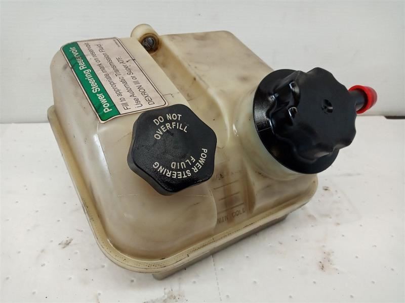 2017 Cascadia Power Steering Reservoir   (9590996