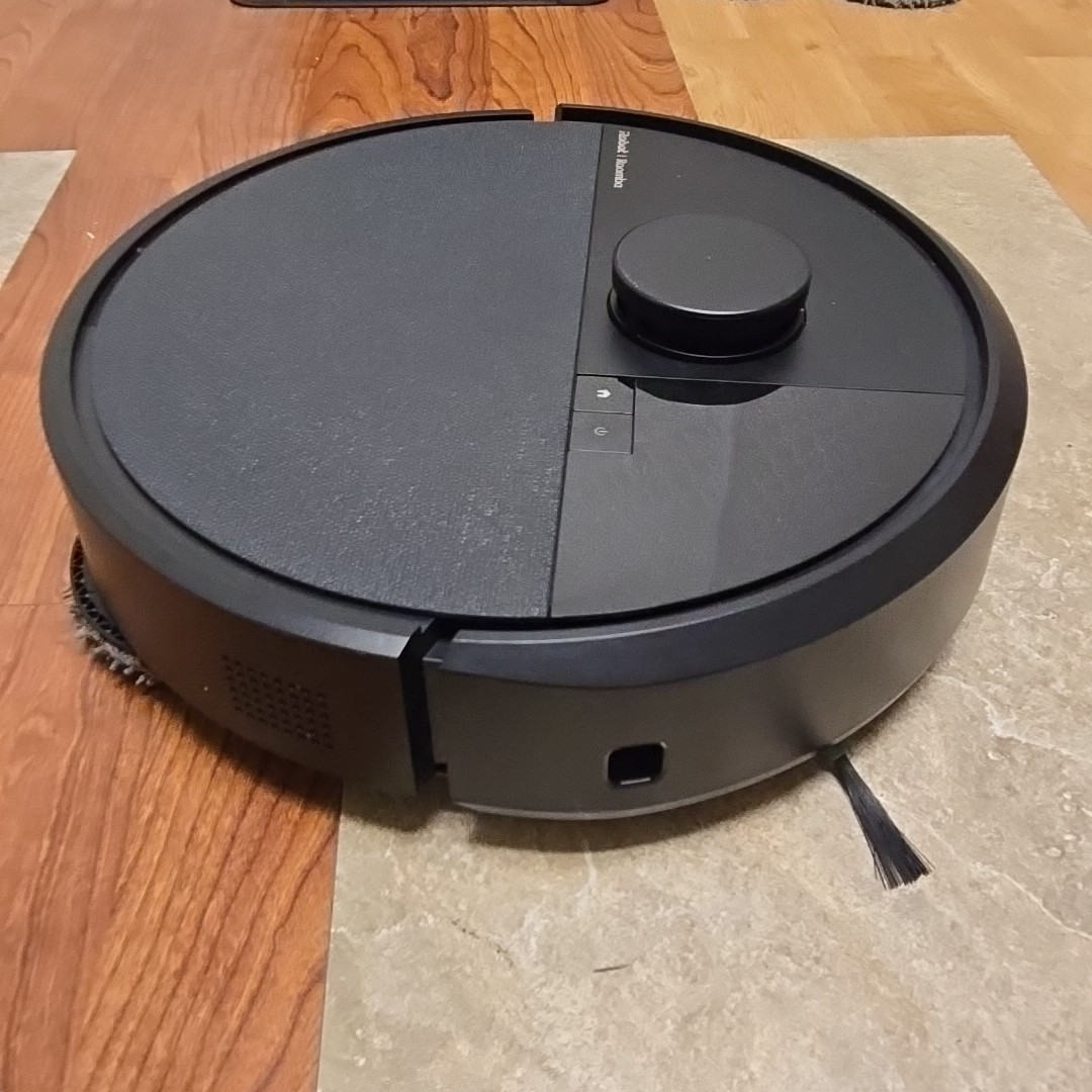 iRobot Roomba Plus 505 Combo Robot Vacuum & Mop + AutoWash Dock Pro Lidar