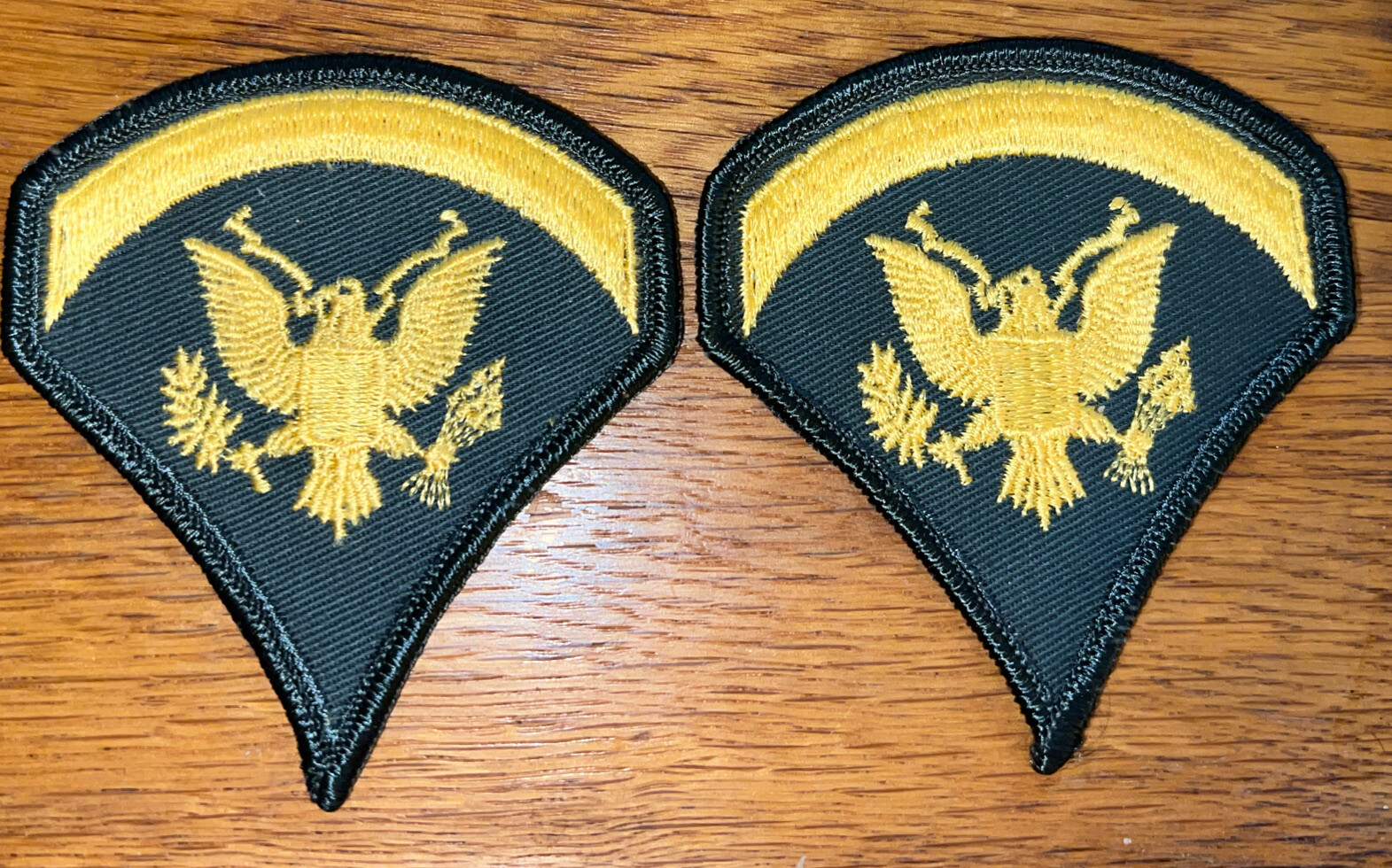 Vietnam War US Army Patch Technical Sergeant Rank Embroidered Patch OF PAIR