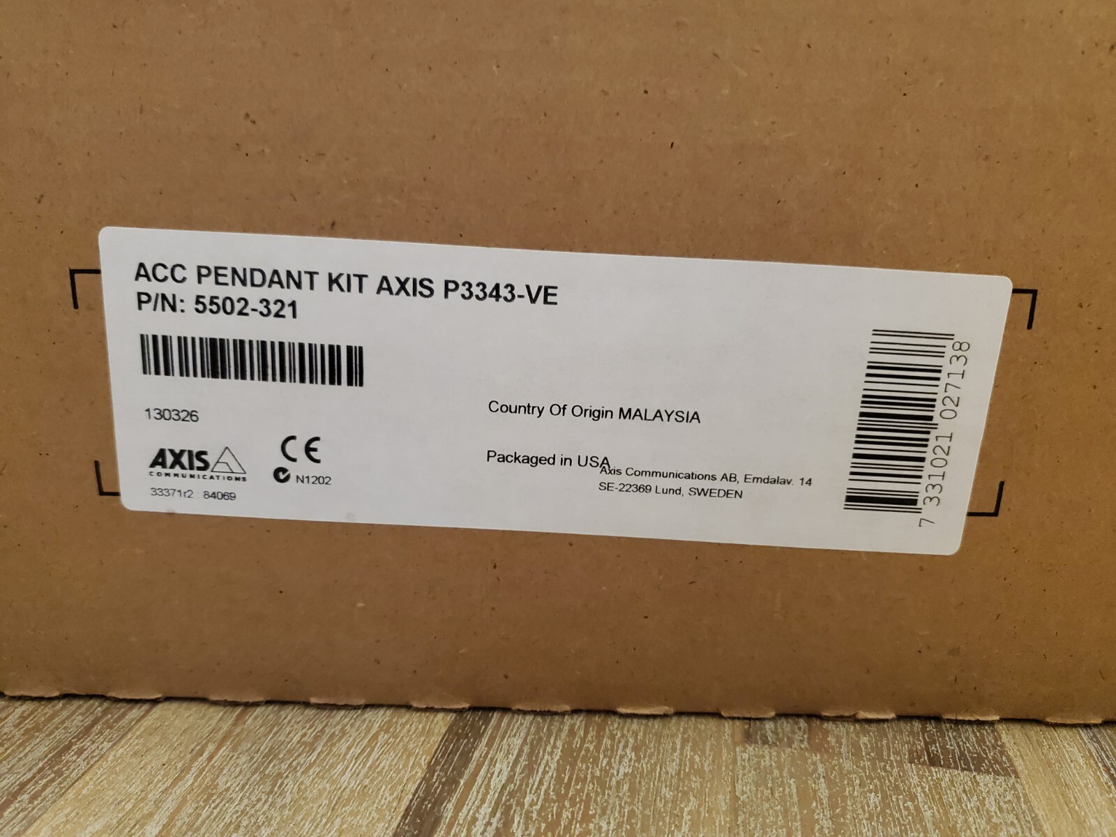 NEW Axis 5502-321 P3343-VE Network Security Camera Mount Pendant Kit White