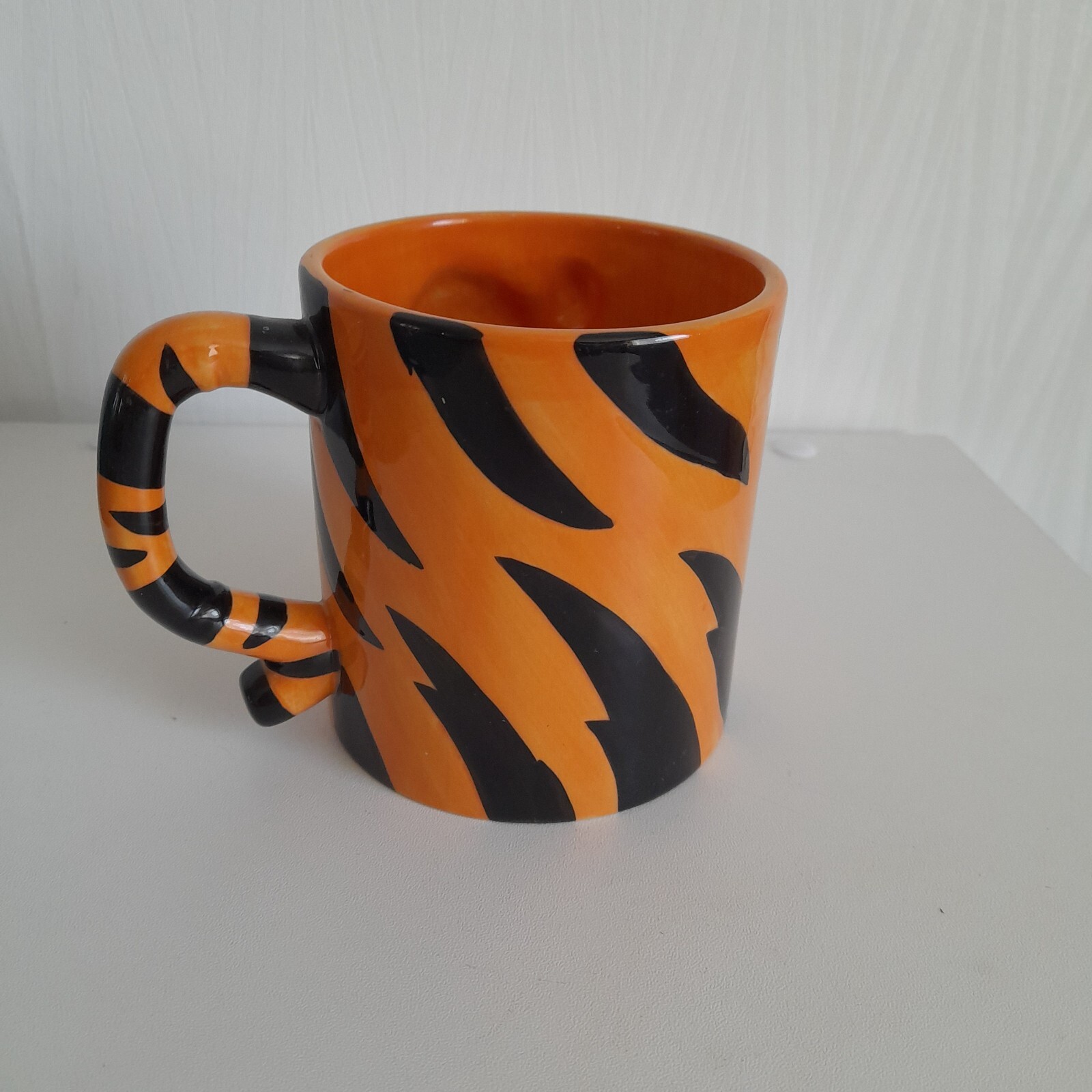 Disney Store 3D Tigger Stripped Mug Tail Handle- Large - Excellent Condition