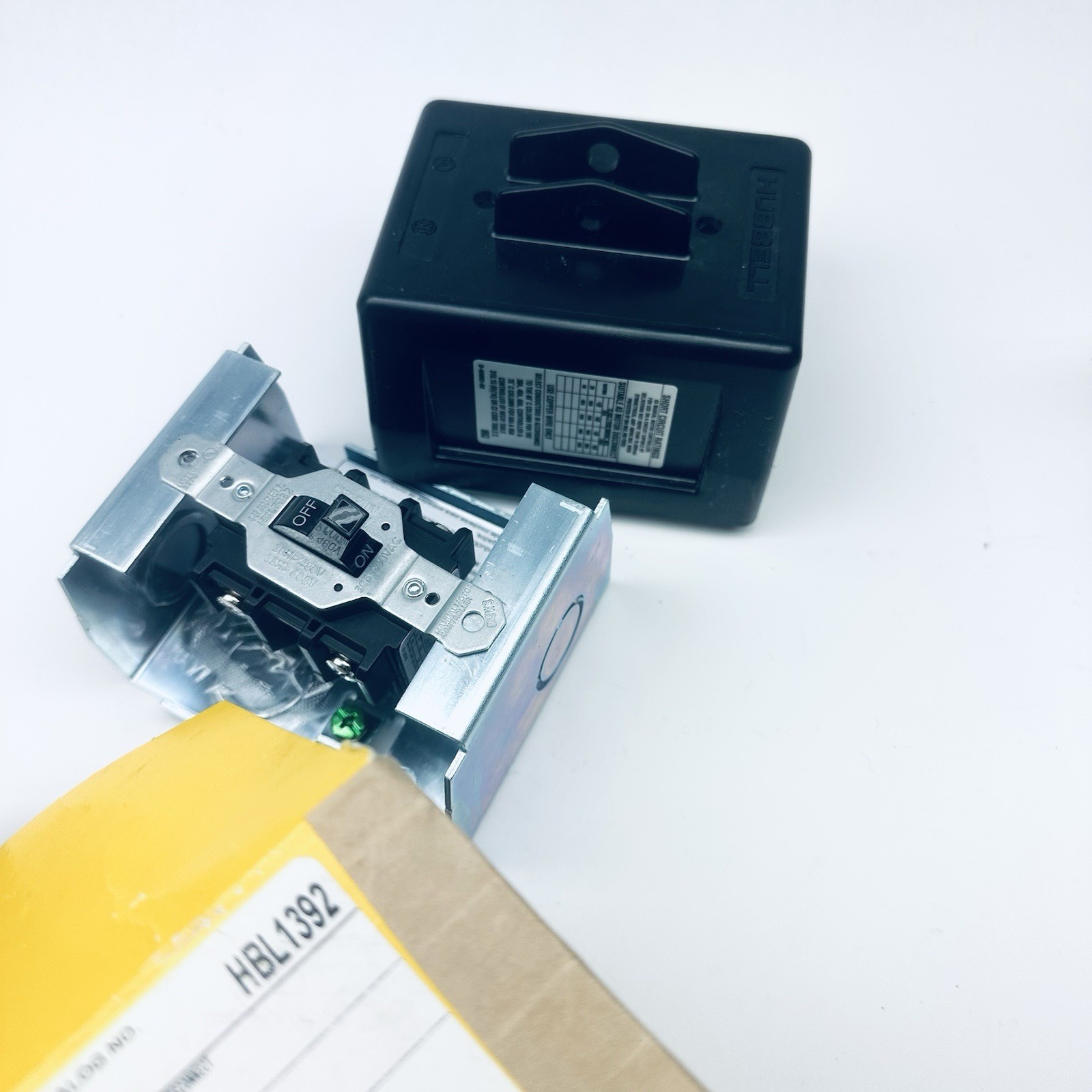 Hubbell HBL1392 Manual Motor Switch Controller, 30A, 600Vac, 2P