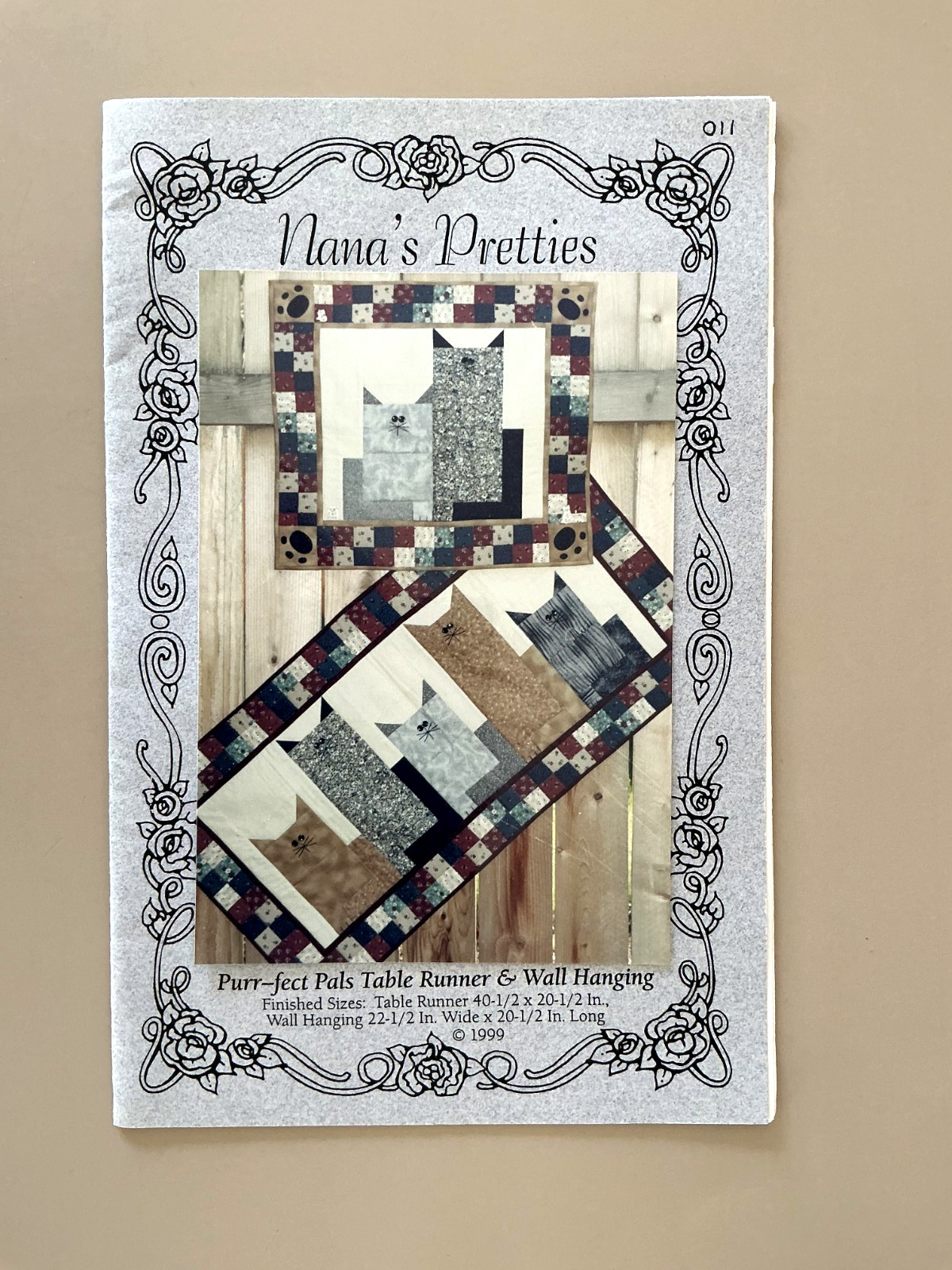1990's Papa's Pretties Purr-fect Pals Table Runner&Wall Hanging Pattern 011 UNC