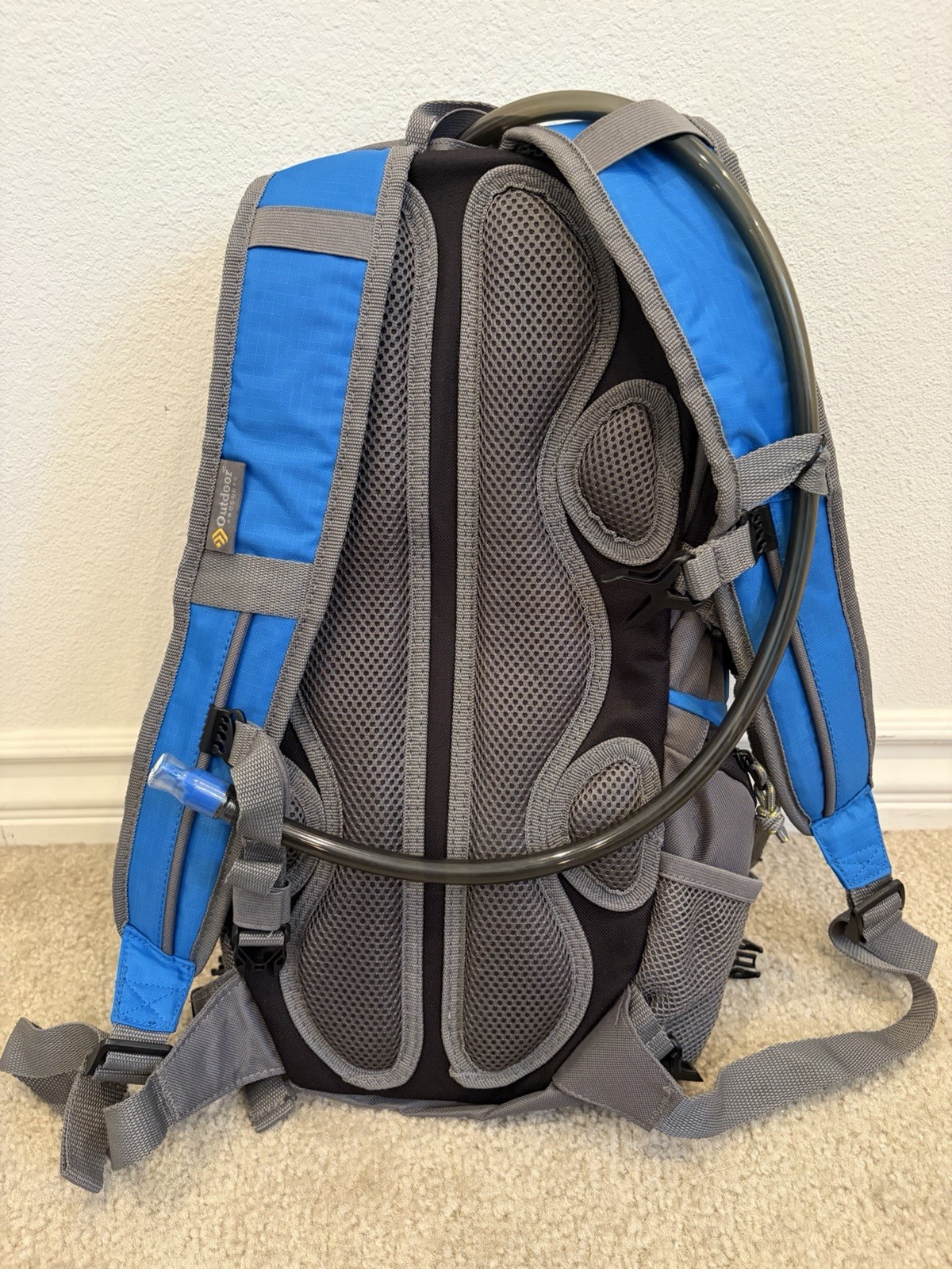 NEW Outdoor Projects Hydration Backpack With Water blade