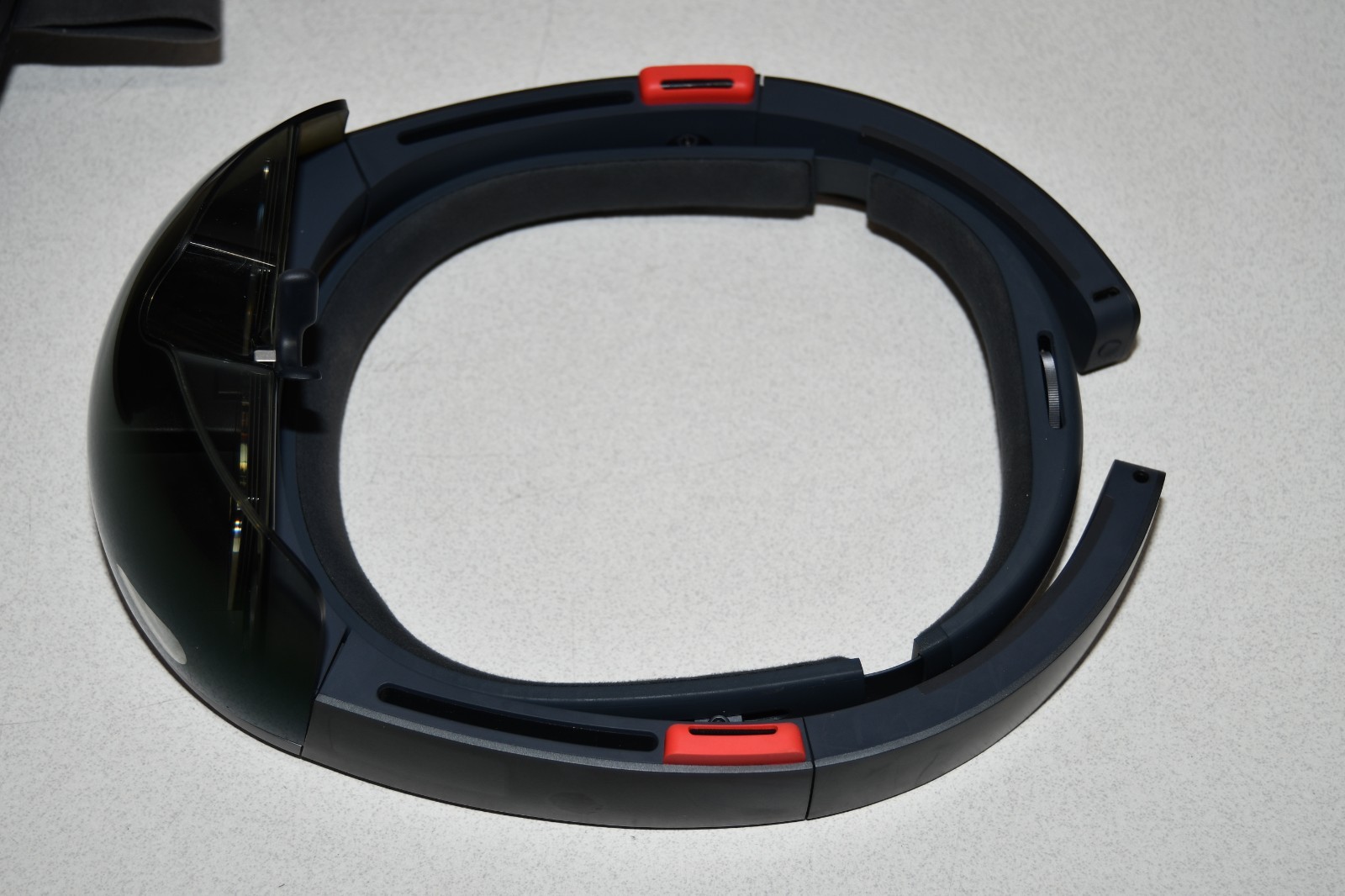 ^ Microsoft Hololens Generation 1 Virtual Headset Holo Lens #X8153
