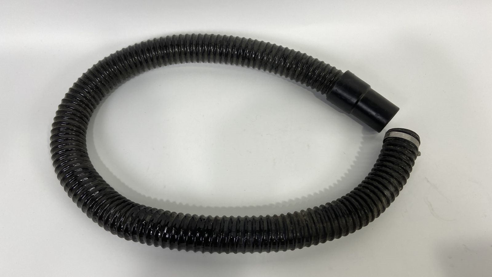 Windsor Clipper Duo Vacuum Motor Hose 1-1/2" x 45" Black 173-1255 8.600-429.0