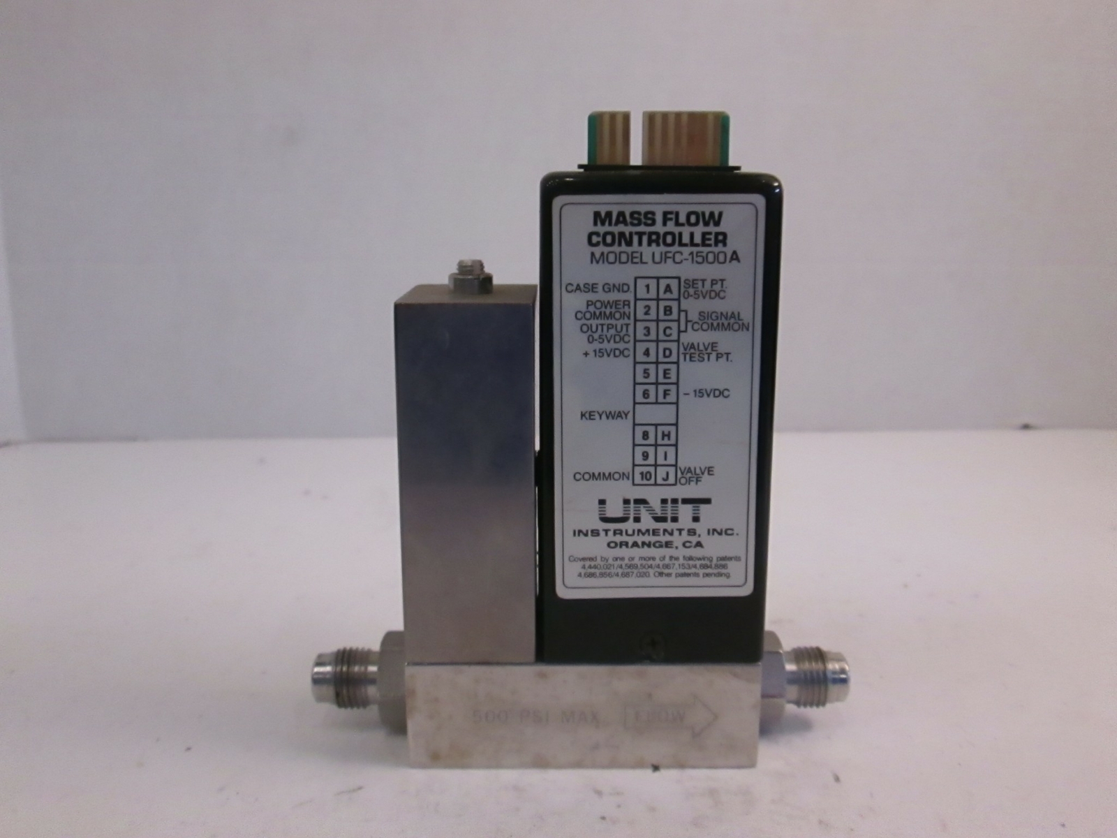 Unit UFC-1500A Mass Flow Controller, Gas, H2, 4 SLM