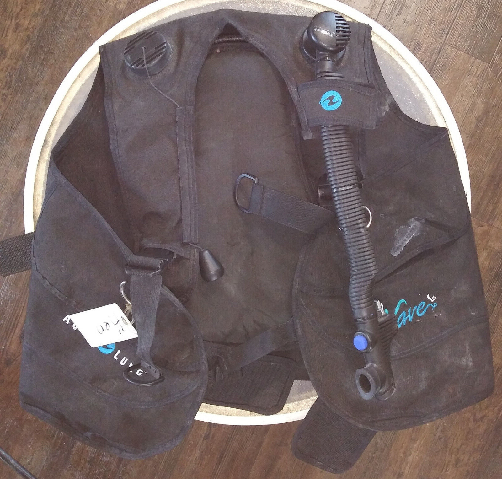 US Divers Aqualung Wave BCD w/ integrated back pack good condition men's LGE