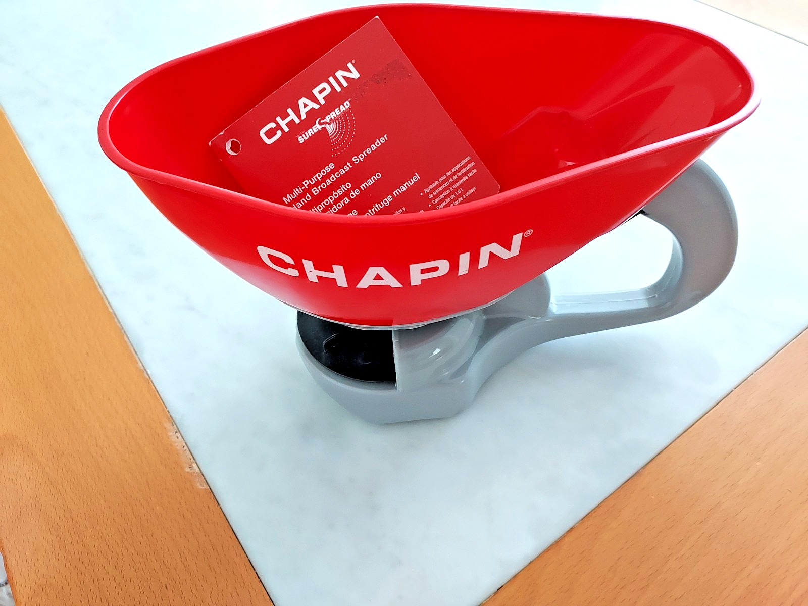 Chapin 8706A 1.6L/.4 Gal Multi-Purpose Hand Crank Spreader For Seeds NWT