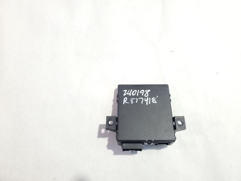 2012 Audi S4 OEM 8t0907468AD Gateway Control Module