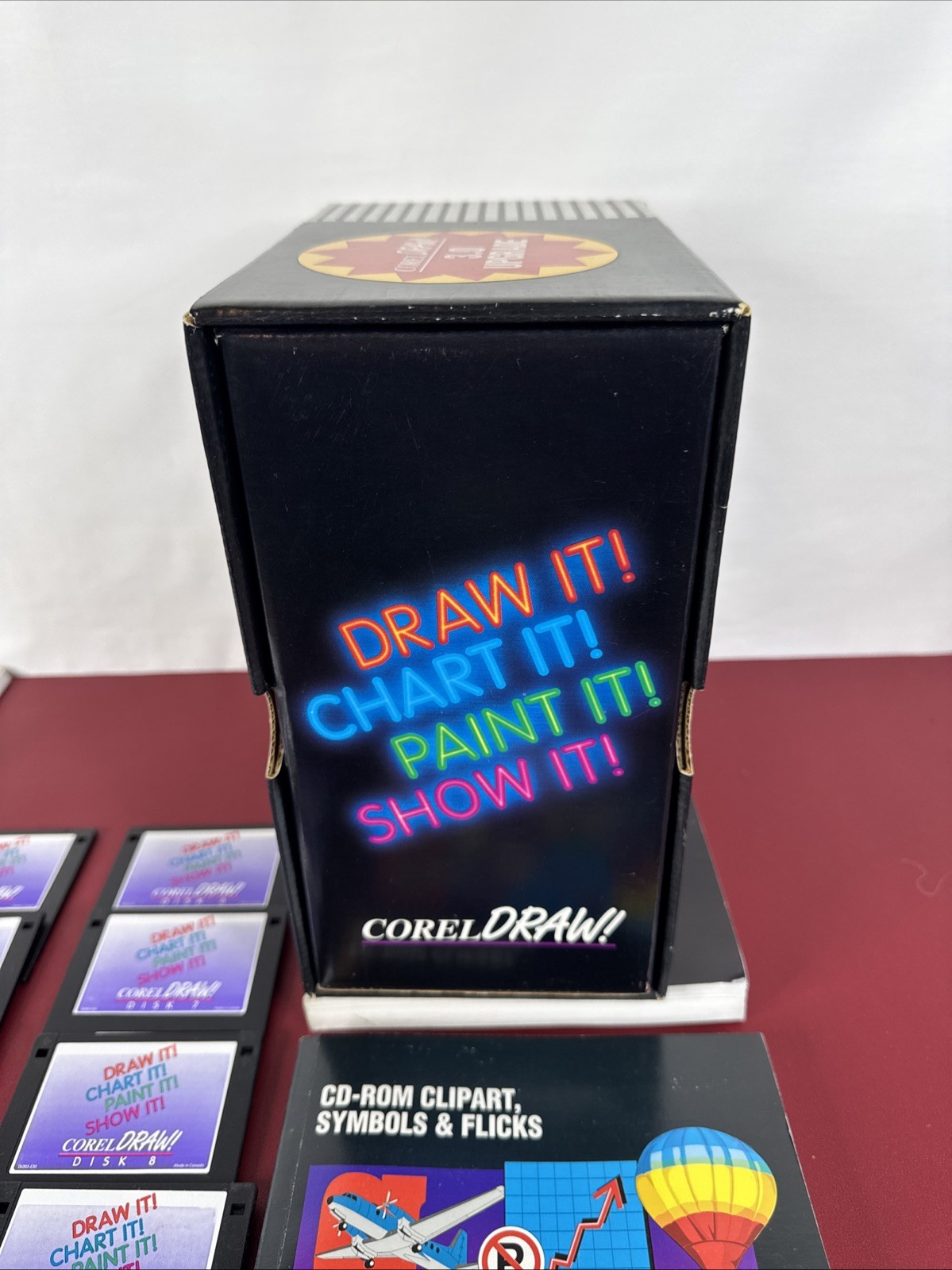 Corel DRAW! 3.0 Upgrade 3.5" Floppy Software and Manuals