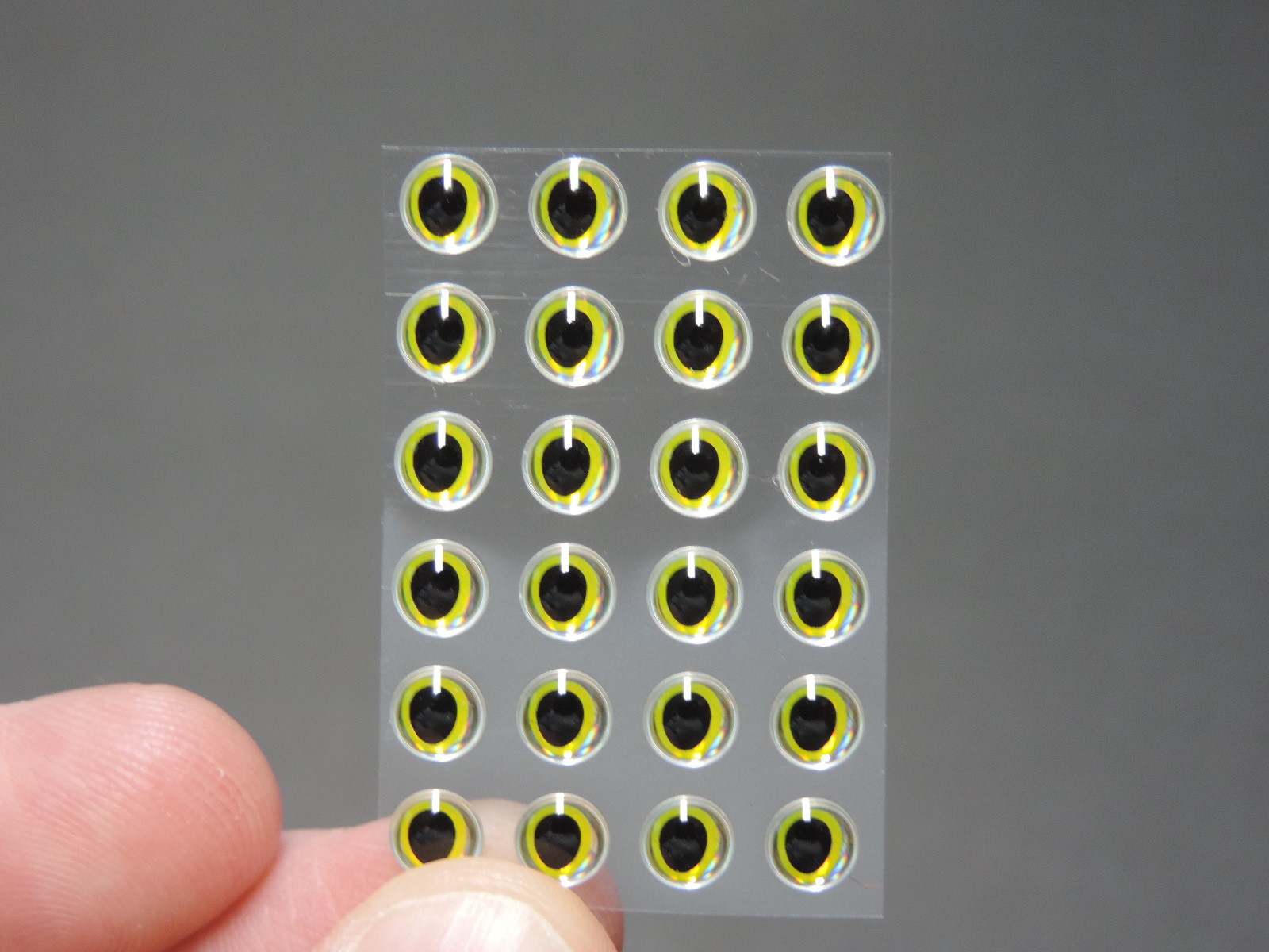 24 GREEN YELLOW   3D Soft Molded 3/16" Eyes Fly Tying Lures