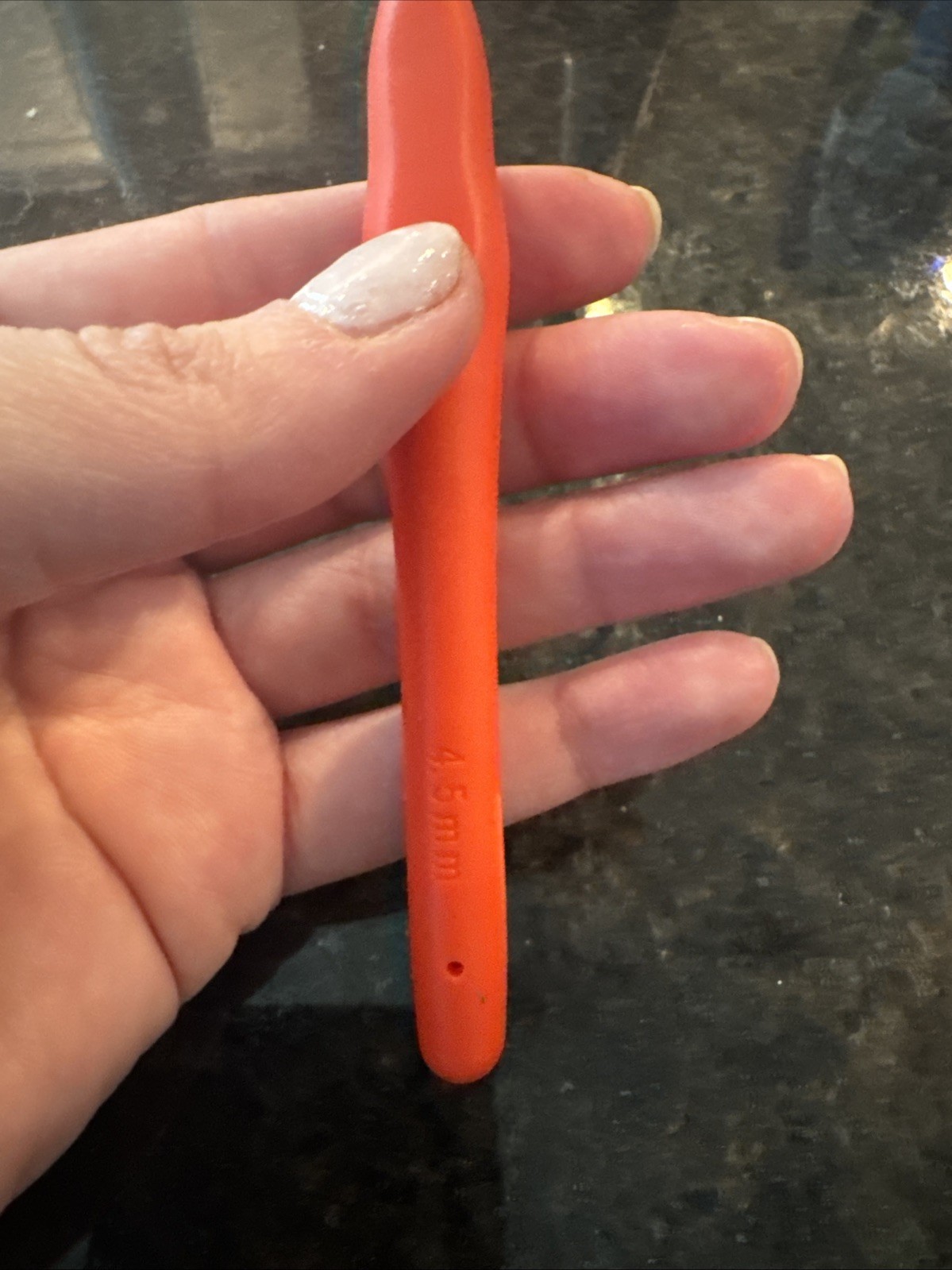 CROCHET Hooks - Multiple Sizes With Rubber Grip Handle Brand New