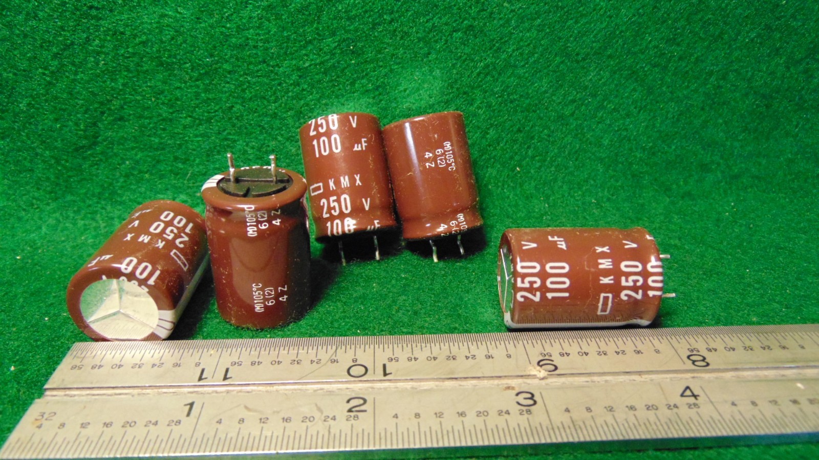 (5) KMX 100uF 250 WV Radial Formed Lead Electrolytic Capacitors NOS