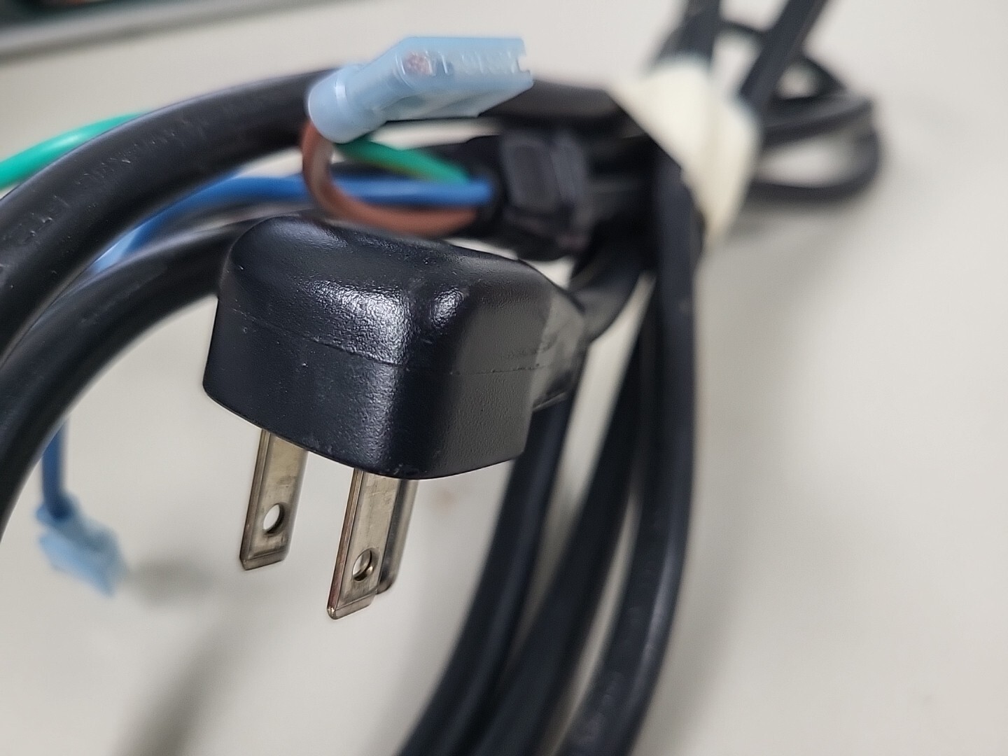 True 350 PB Treadmill Power Cord (24B)