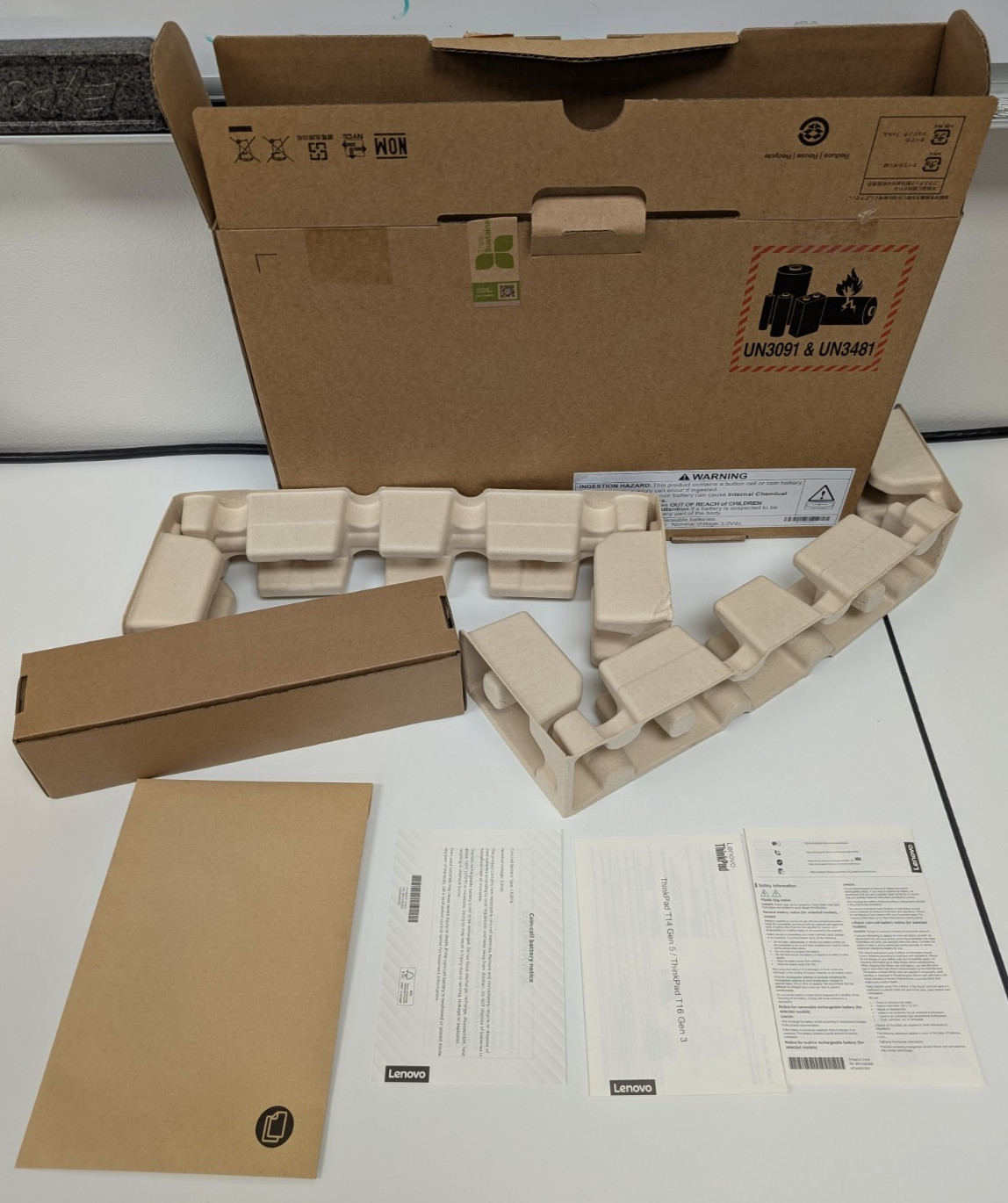 Lenovo ThinkPad T14 OEM EMPTY CARDBOARD BOX FOR SHIPPING with INSERTS 14" [USA]