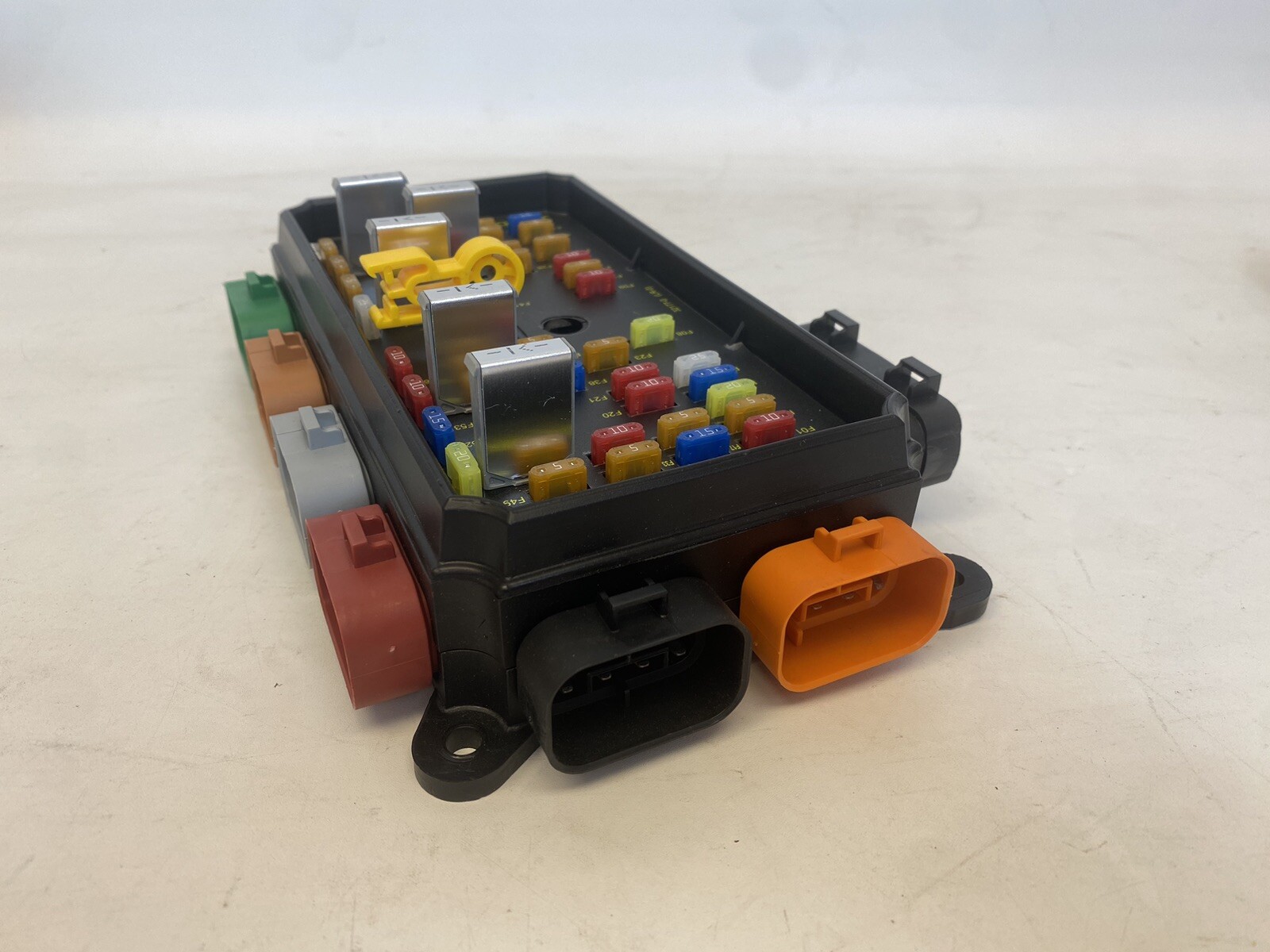 John Deere AT353045 Vehicle Controller - Vehicle Electrical Center-